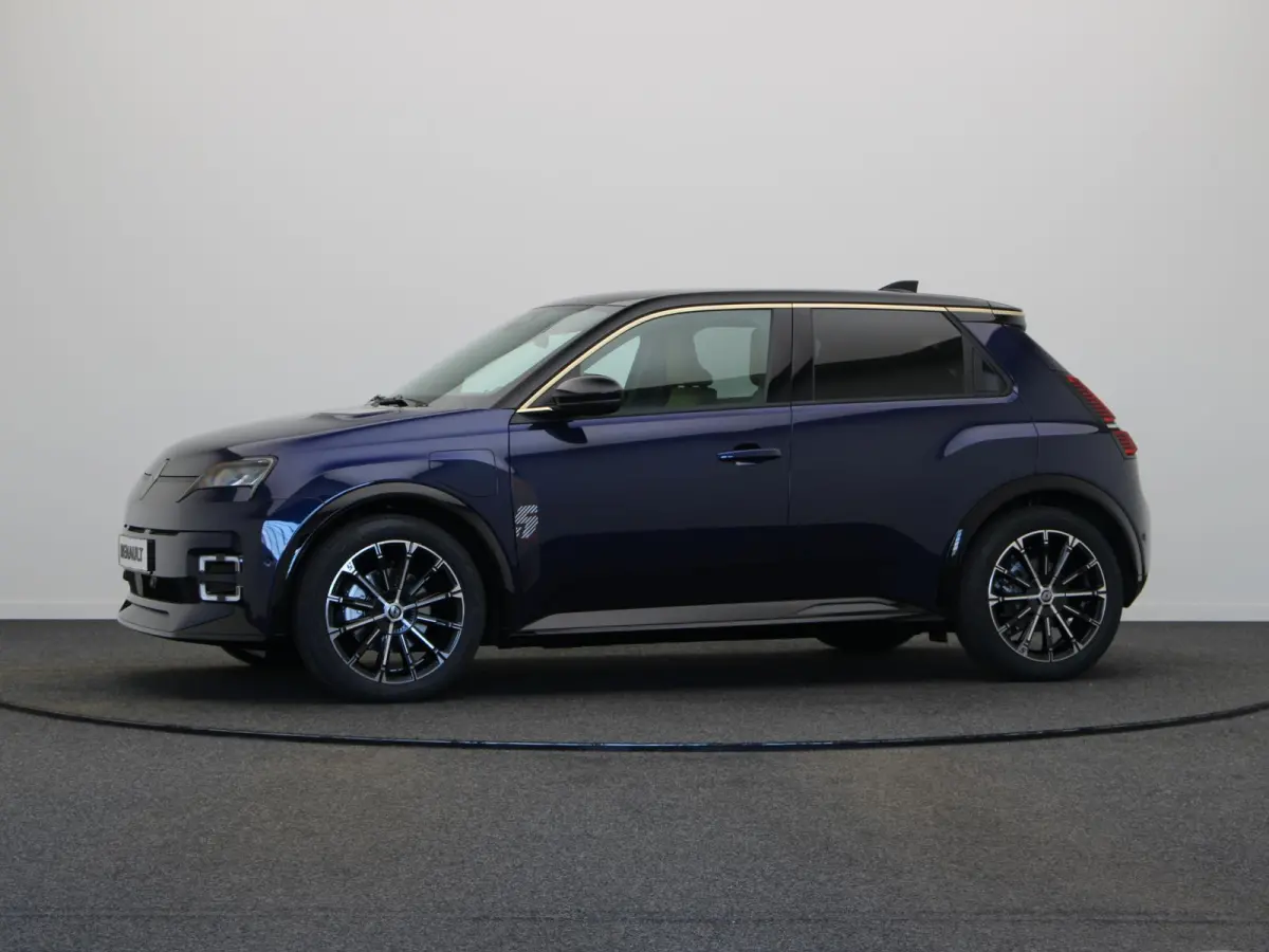 comfort range iconic cinq 52 kWh | Vijf jaar garantie | Harman Kardon | Stoel- en stuurwielverwarming | Blind spot warning |