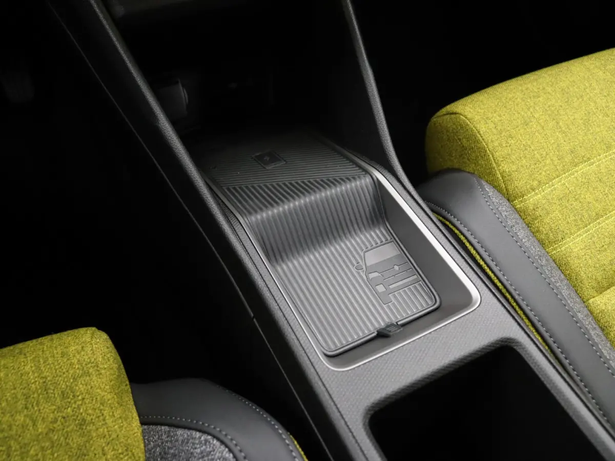 comfort range iconic cinq 52 kWh | Vijf jaar garantie | Harman Kardon | Stoel- en stuurwielverwarming | Blind spot warning |