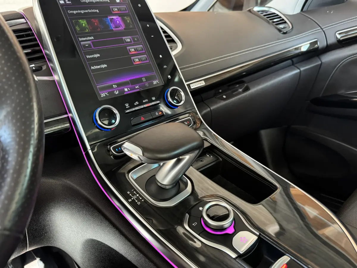 1.8 TCe Initiale Paris 7p. Automaat Afn.Trekhaak Camera Navi Carplay Cruise PDC V+A Clima Sfeerverlichting