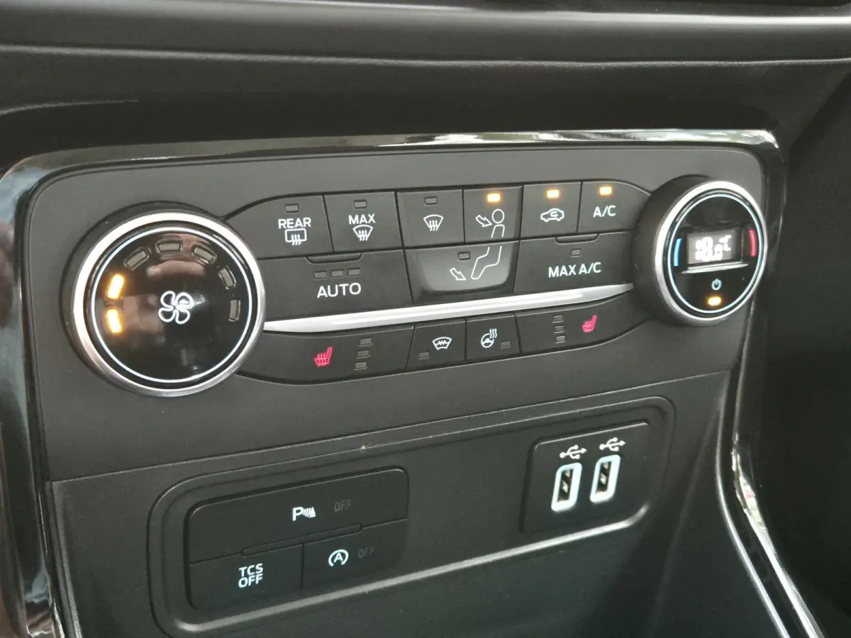 1.0 EcoBoost ST-Line 125PK | Navigatie | Winterpakket | Climate Control | Trekhaak | Cruise Control