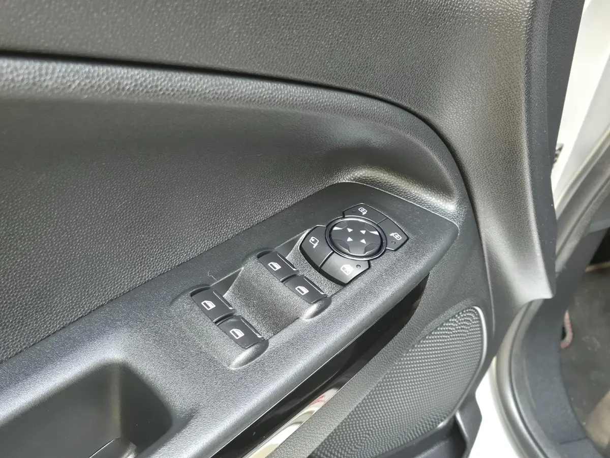 1.0 EcoBoost ST-Line 125PK | Navigatie | Winterpakket | Climate Control | Trekhaak | Cruise Control