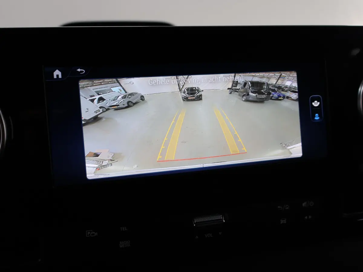 315 CDI | L2 H1 | RWD | PRO | Parkeercamera | Airco | Dodehoekassistent | Zijwindassistent | Cruise Control | Chauffeursstoel |