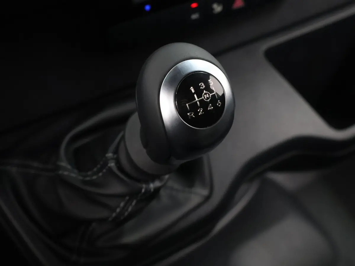 315 CDI | L2 H1 | RWD | PRO | Parkeercamera | Airco | Dodehoekassistent | Zijwindassistent | Cruise Control | Chauffeursstoel |