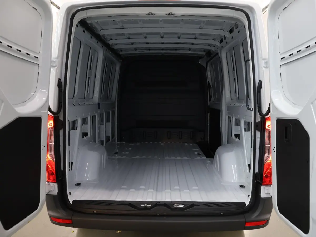 315 CDI | L2 H1 | RWD | PRO | Parkeercamera | Airco | Dodehoekassistent | Zijwindassistent | Cruise Control | Chauffeursstoel |