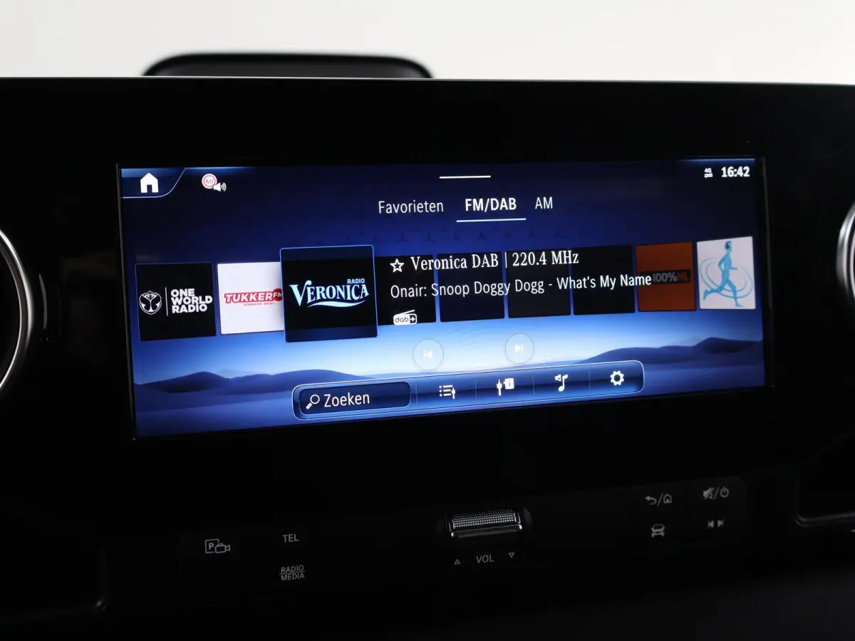 315 CDI | L2 H1 | RWD | PRO | Parkeercamera | Airco | Dodehoekassistent | Zijwindassistent | Cruise Control | Chauffeursstoel |