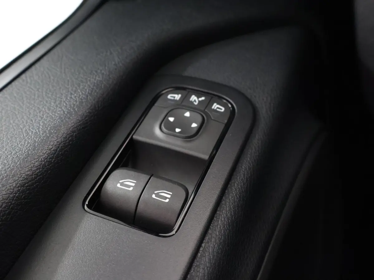 315 CDI | L2 H1 | RWD | PRO | Parkeercamera | Airco | Dodehoekassistent | Zijwindassistent | Cruise Control | Chauffeursstoel |