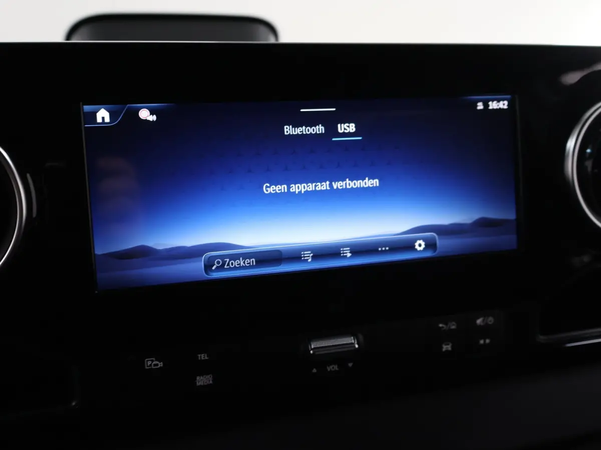 315 CDI | L2 H1 | RWD | PRO | Parkeercamera | Airco | Dodehoekassistent | Zijwindassistent | Cruise Control | Chauffeursstoel |