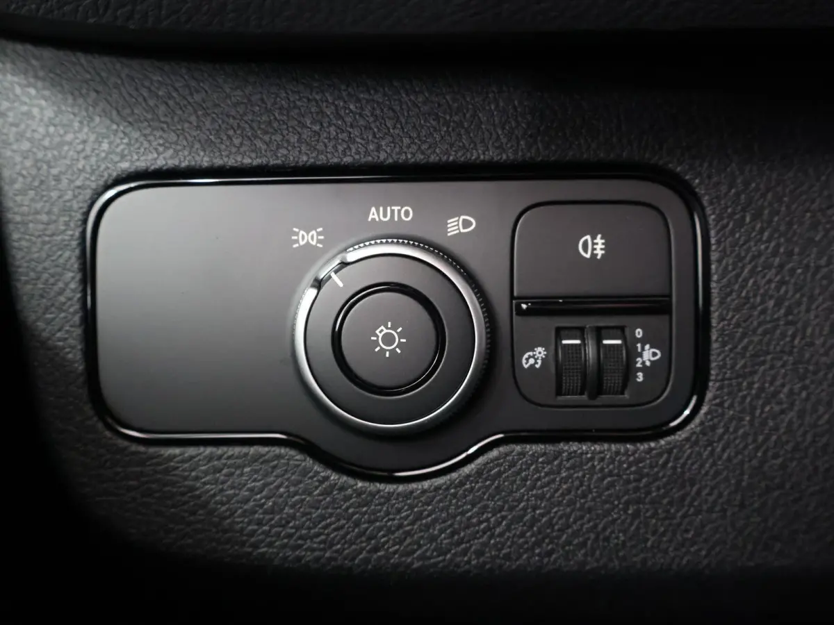 315 CDI | L2 H1 | RWD | PRO | Parkeercamera | Airco | Dodehoekassistent | Zijwindassistent | Cruise Control | Chauffeursstoel |