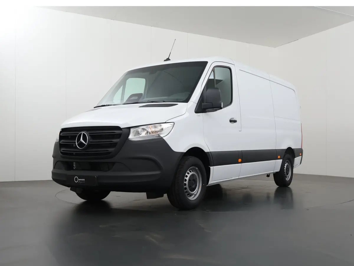 315 CDI | L2 H1 | RWD | PRO | Parkeercamera | Airco | Dodehoekassistent | Zijwindassistent | Cruise Control | Chauffeursstoel |