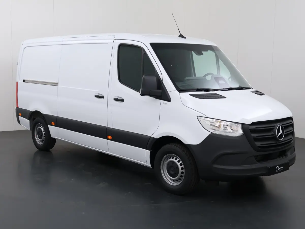 315 CDI | L2 H1 | RWD | PRO | Parkeercamera | Airco | Dodehoekassistent | Zijwindassistent | Cruise Control | Chauffeursstoel |