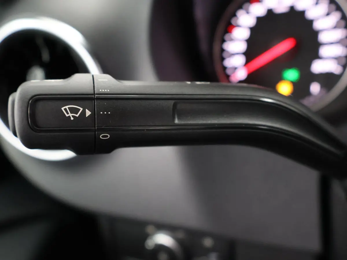 315 CDI | L2 H1 | RWD | PRO | Parkeercamera | Airco | Dodehoekassistent | Zijwindassistent | Cruise Control | Chauffeursstoel |
