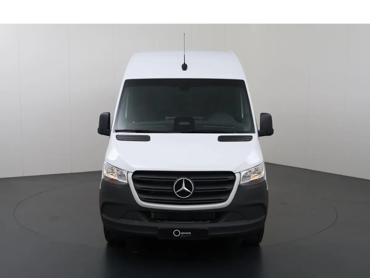 317 CDI | L2 H2 | Aut. | RWD | PRO | BPM VRIJ! | 3500 KG AHW | CARPLAY | ANDROID AUTO | 3-ZITS | CRUISE | CAMERA | AIRCO | SPOORASSISTENT | DODEHOEKDETECTIE |