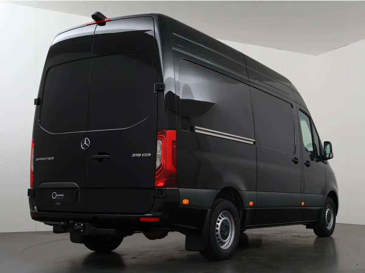 319 CDI L2 H2 RWD Select | Achteruitrijcamera | Airco | Cruise Control | Apple Carplay | LED Koplampen | Distronic Adaptieve Cruise Control | Navigatie