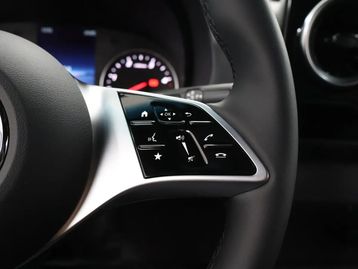 319 CDI L2 H2 RWD Select | Achteruitrijcamera | Airco | Cruise Control | Apple Carplay | LED Koplampen | Distronic Adaptieve Cruise Control | Navigatie