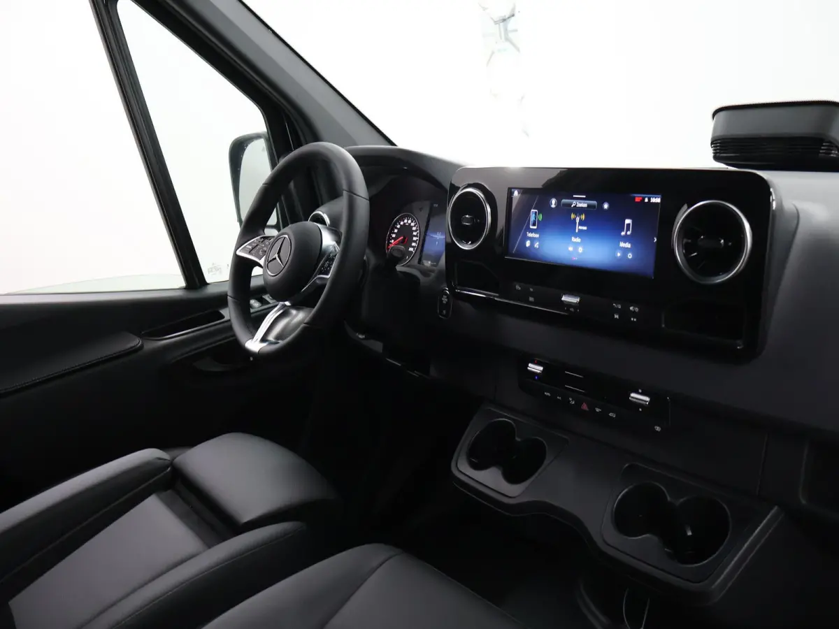 319 CDI L2 H2 RWD Select | Achteruitrijcamera | Airco | Cruise Control | Apple Carplay | LED Koplampen | Distronic Adaptieve Cruise Control | Navigatie