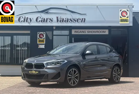 xDrive25e automaat full options M sport pakket panoramadak navi camera climate ctr cruise ctr pdc v/a leder led dealer onderhouden
