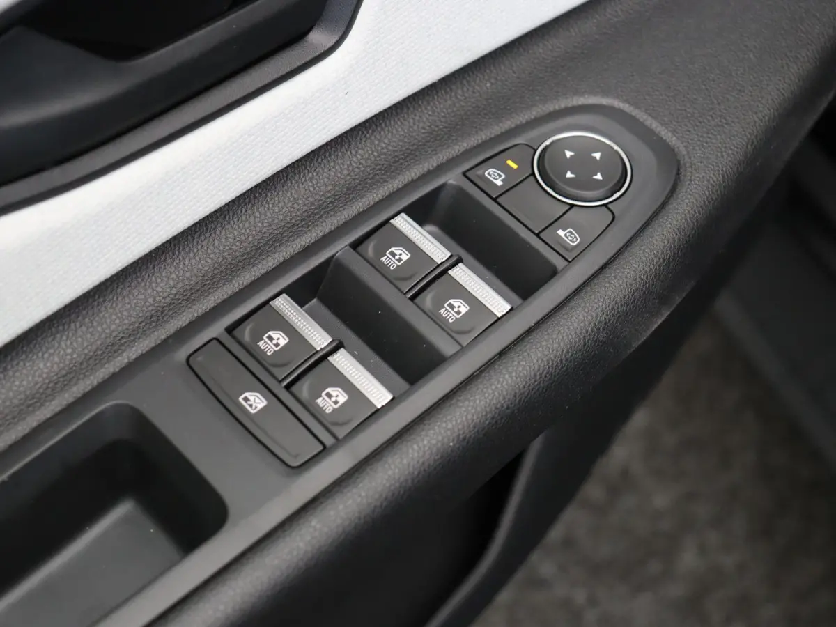 urban range evolution 40 kWh | Vijf jaar garantie | Stoelverwarming | Apple carplay / Android Auto |