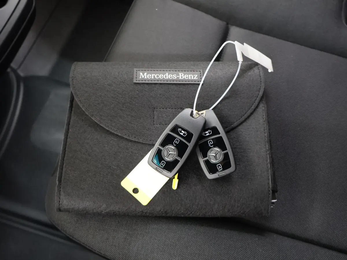 315 CDI | L2 H2 | RWD | Aut. | PRO | BPM VRIJ! | ACHTERUITRIJCAMERA | 3500 KG AHW | DODEHOEKASSISTENT | AIRCO | CRUISE | CARPLAY | ANDROID AUTO | METALLIC | 3-ZITS | MBUX SYSTEEM GROOT