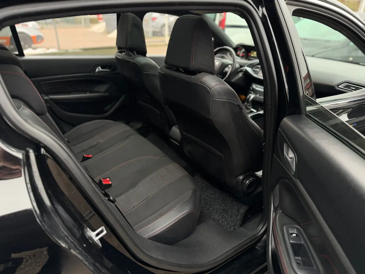 1.2 PureTech Allure GT-Line|Pano|Automaat|Navi|Carplay|
