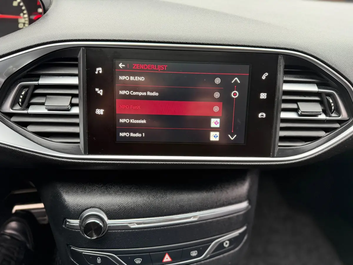 1.2 PureTech Allure GT-Line|Pano|Automaat|Navi|Carplay|