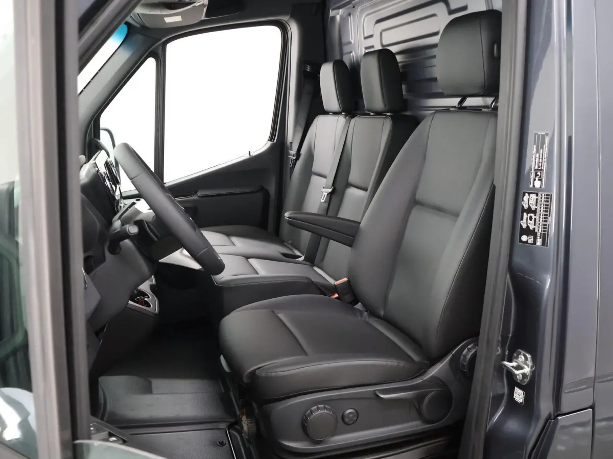 319 CDI L2 H2 Select | Distronic | Led verlichting | Smartphone integratie pakket | 270° Deuren | 3500 KG Trekgewicht |