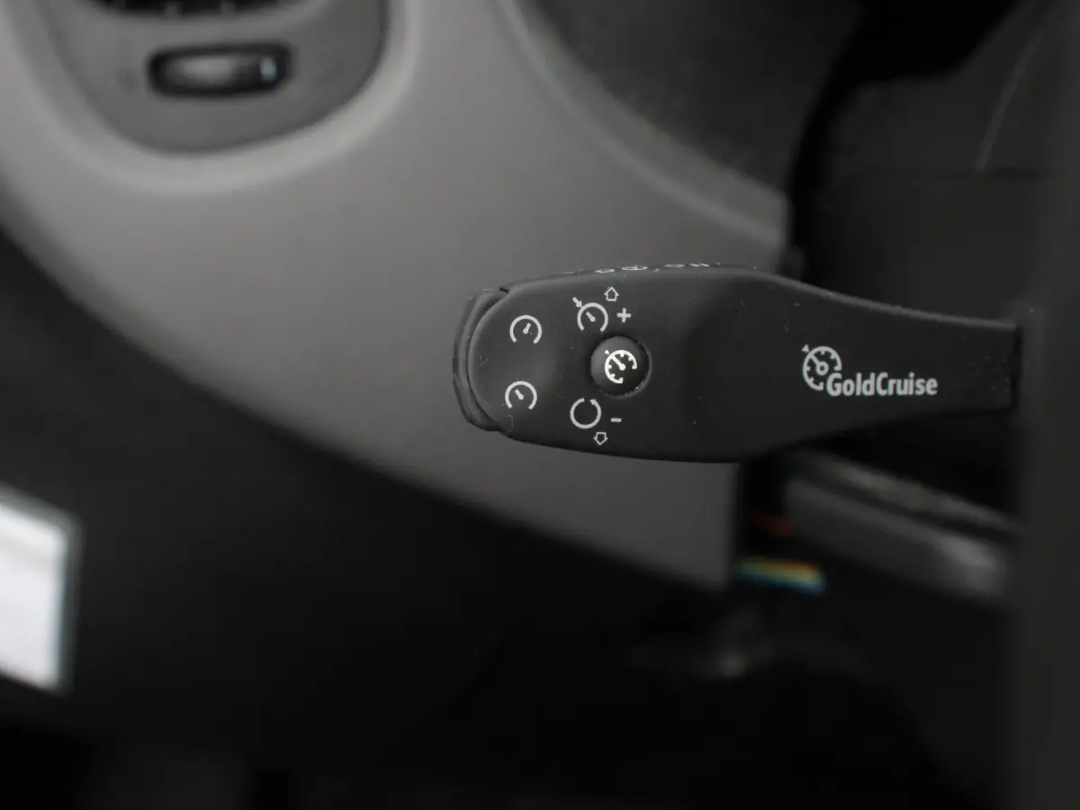 0.9 TwinAir Automaat Edizione Cool Airco Cruise control Radio /cd Cv met afstand bediening Electrische ramen