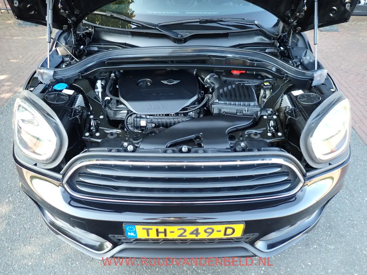 1.5 Cooper JCW-PACK / HARMON&KARDON / CARPLAY / SPORTSTOEL /