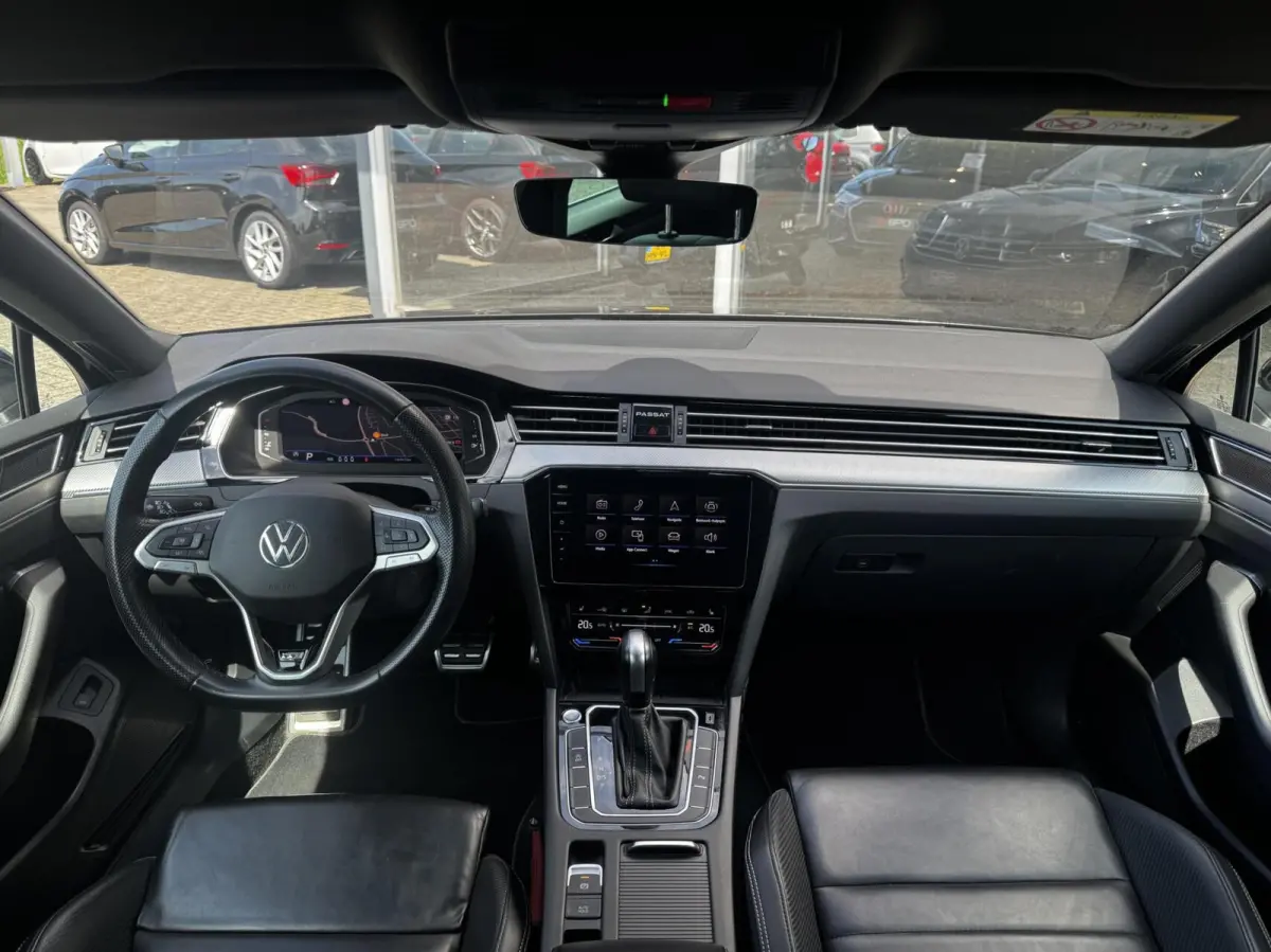 2.0TSI R-Line Business +|IQ|Trekha