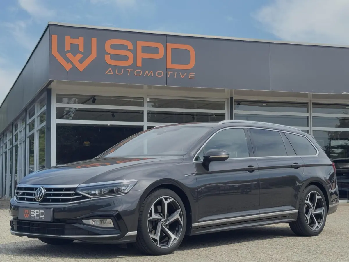 2.0TSI R-Line Business +|IQ|Trekha