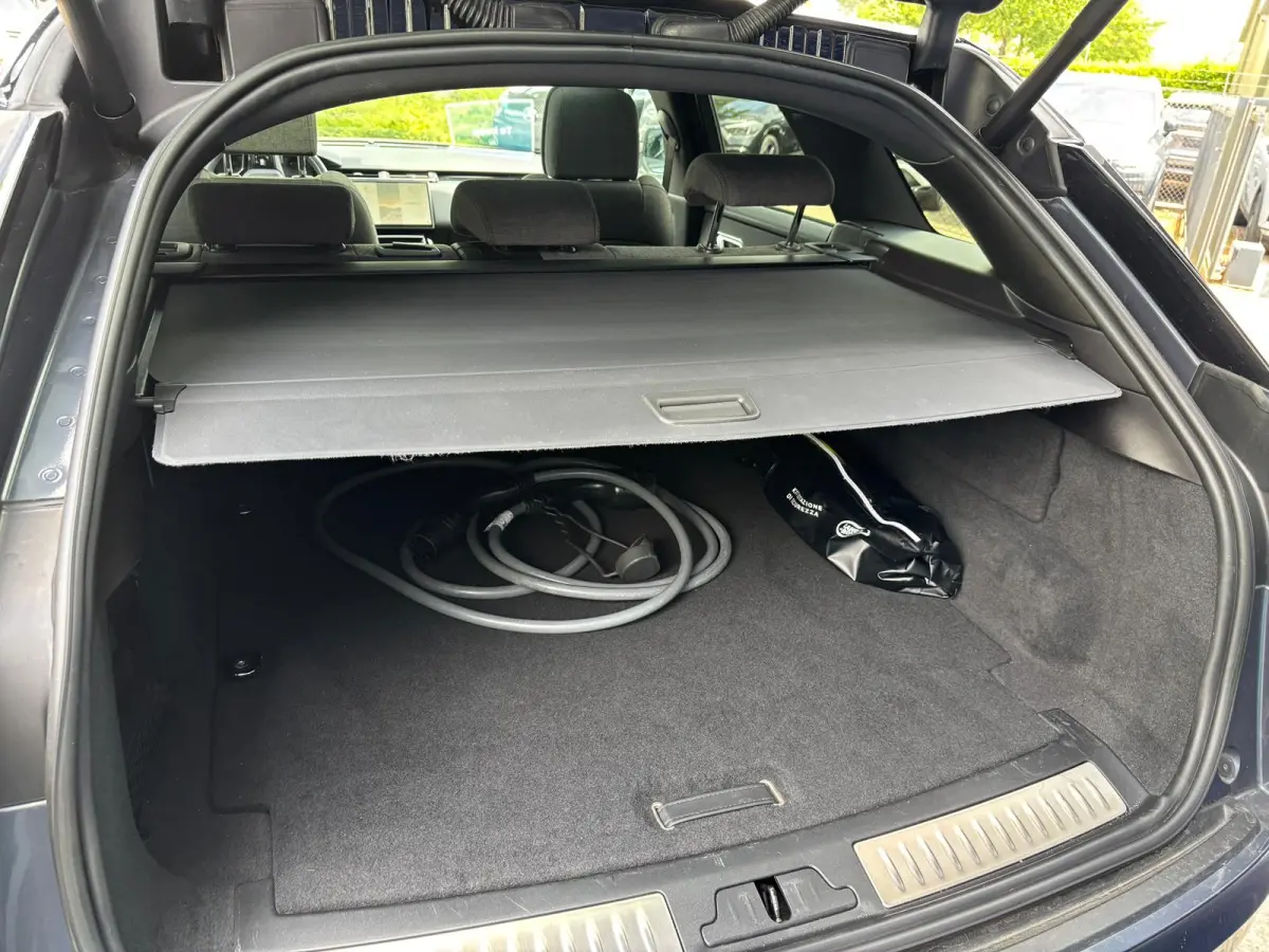 2.0 P400e R-Dynamic Panoramadak Camera Navigatie 21 incl LMV LED koplampen MERIDIAN AUDIO MEMORY ADAPTIVE CRUISE CONTROL