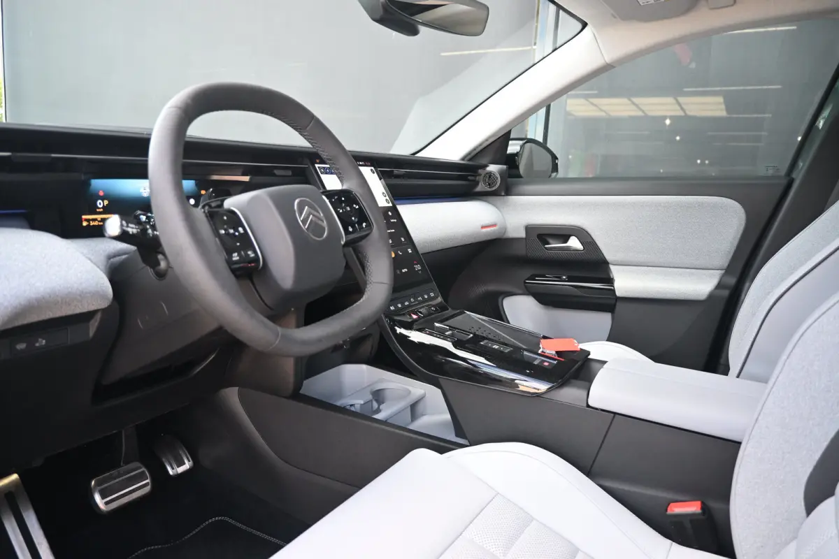 1.2 Hybrid 145 Max Tot 8 Jaar Garantie! | Afn. Trekhaak | Schuif-/Kanteldak | Vol-Leder | Massage | Stoelkoeling/verwarming | Elektr. Achterklep | !!