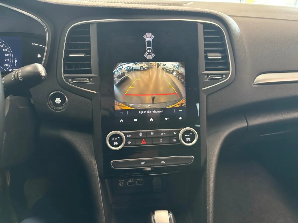 1.3 TCe Intens AUTOMAAT HEAD-UP DISPLAY TREKHAAK LMV CRUISE CONTROL CAMERA