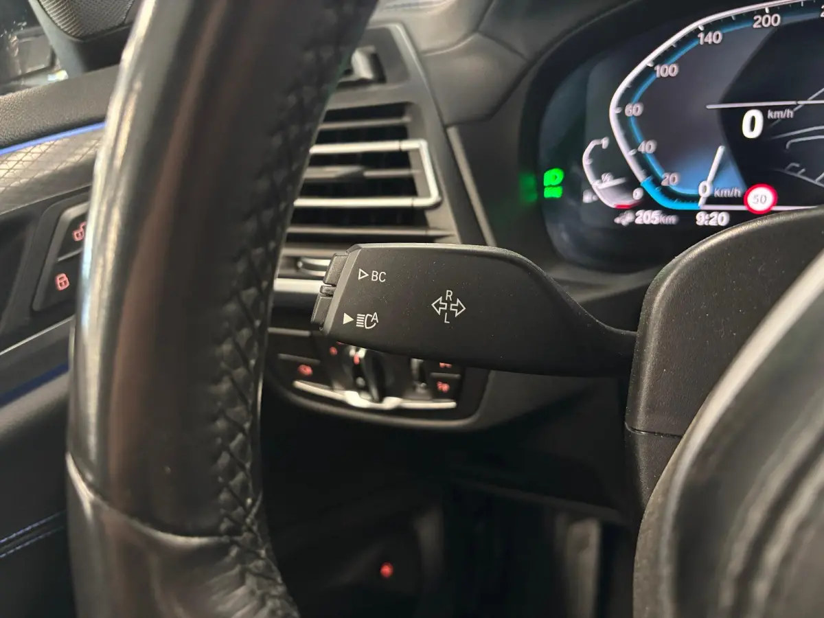 xDrive30e High Executive M-Sport Panoramadak Harman Kardon 20 inch LMV Head-up display