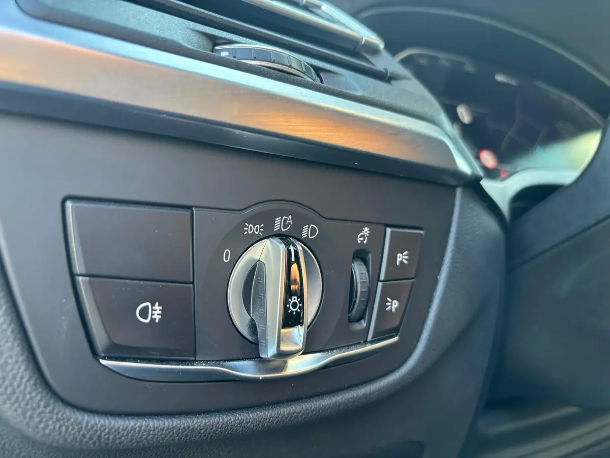 xDrive30e High Executive M-Sport Panoramadak Harman Kardon 20 inch LMV Head-up display