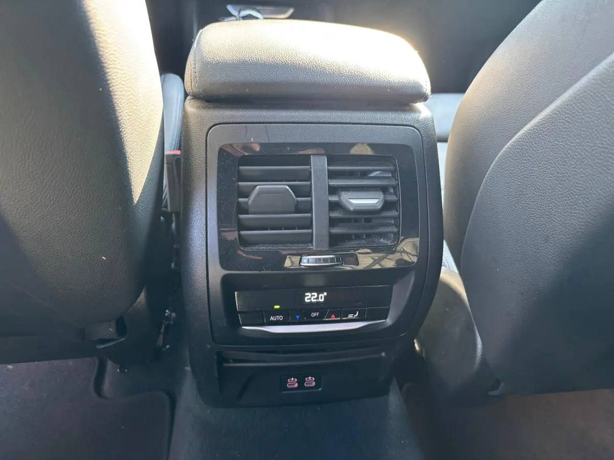 xDrive30e High Executive M-Sport Panoramadak Harman Kardon 20 inch LMV Head-up display