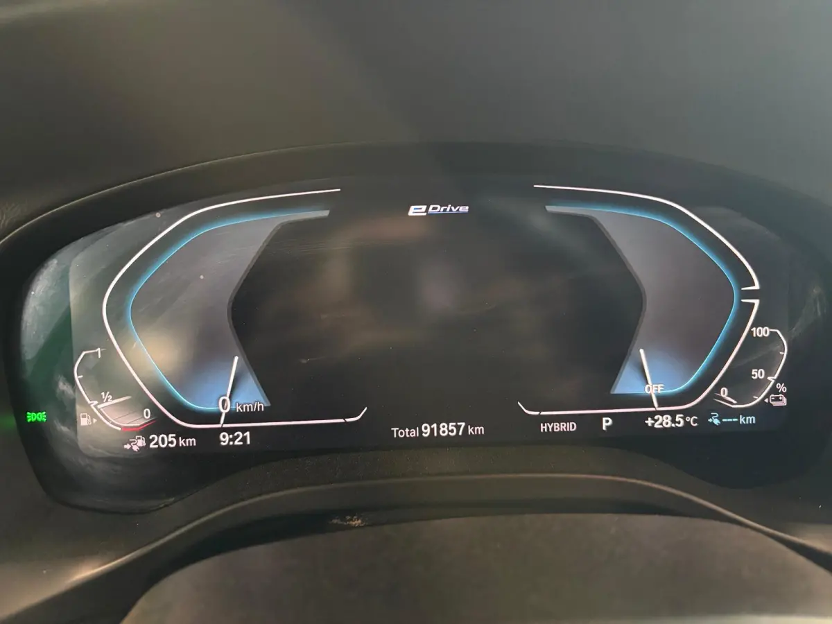 xDrive30e High Executive M-Sport Panoramadak Harman Kardon 20 inch LMV Head-up display