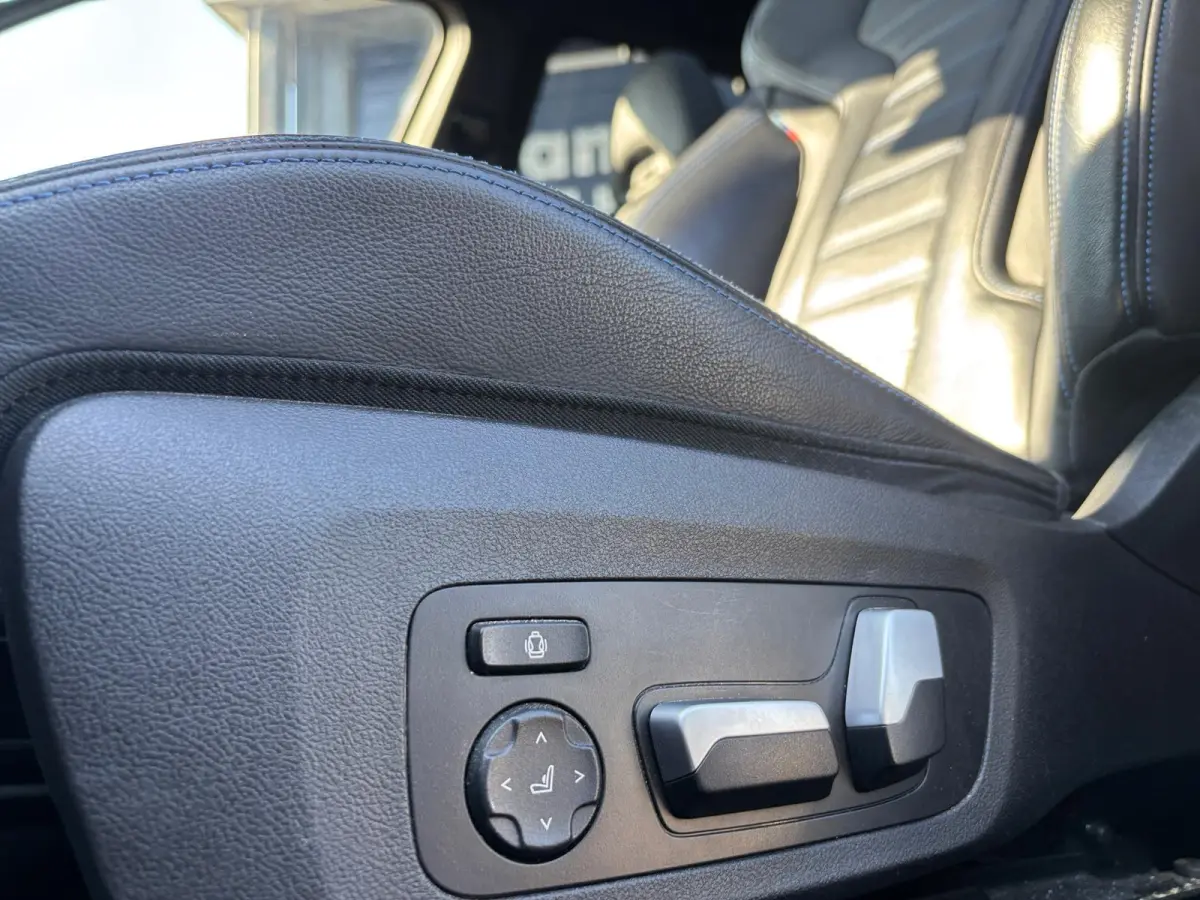 xDrive30e High Executive M-Sport Panoramadak Harman Kardon 20 inch LMV Head-up display