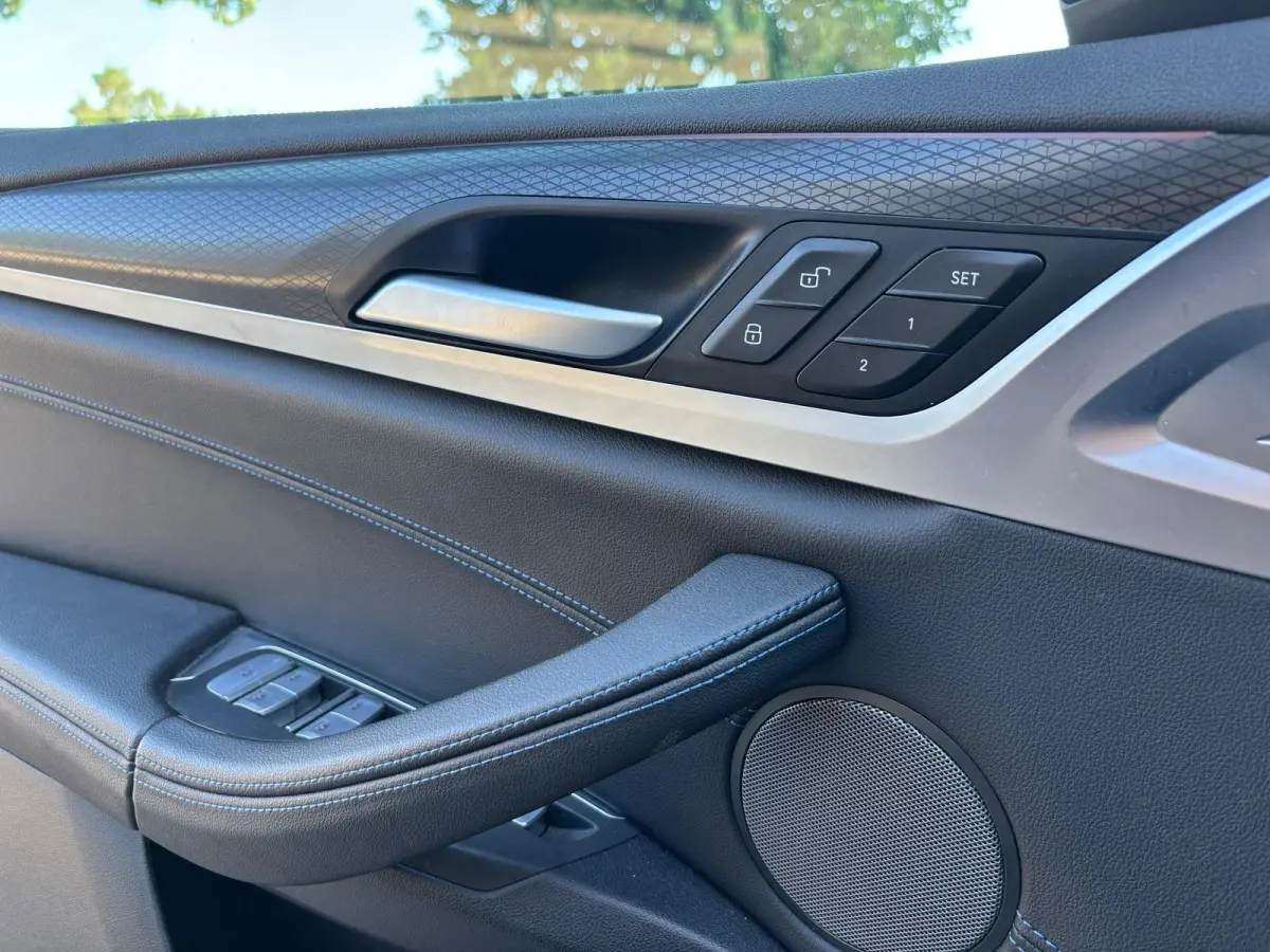 xDrive30e High Executive M-Sport Panoramadak Harman Kardon 20 inch LMV Head-up display