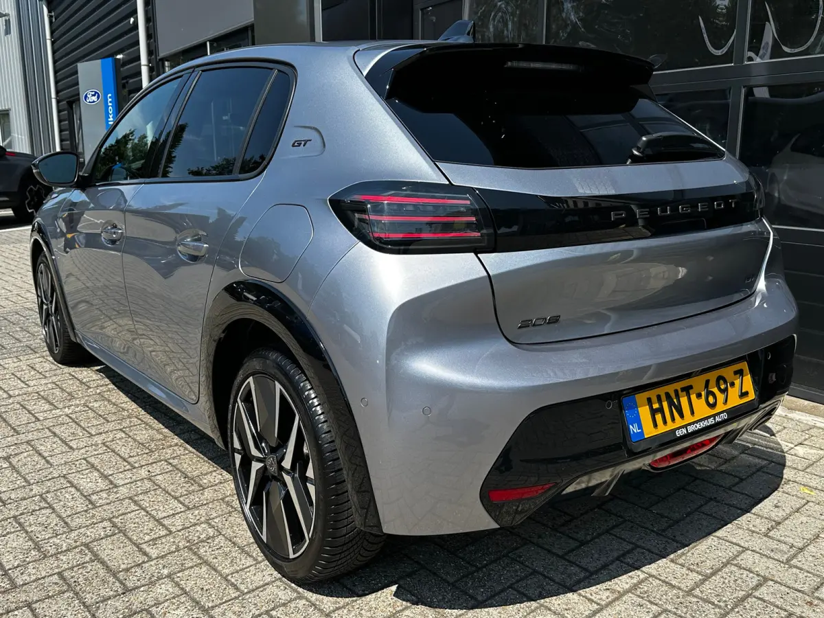 1.2 Turbo 100 PK GT | ADAPTIEVE CRUISE CONTROL| DODEHOEK DETECTIE| CAMERA VOOR & ACHTER| KEYLESS ENTRY & START| FULL LED| DEALER ONDERHOUDEN|