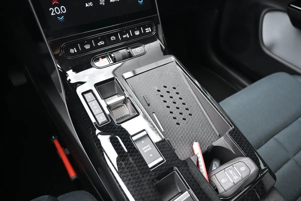 1.6 Plug-In Hybrid 195 Business Tot 8 Jaar Garantie! | 7,4kW Lader | Adaptive Cruise | Comfortstoelen | Keyless-Entry | Navigatie | 360 Camera | !!