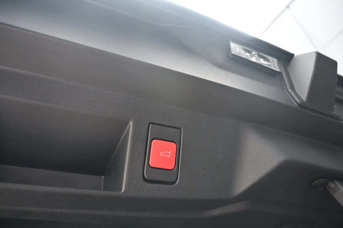 1.6 Plug-In Hybrid 195 Business Tot 8 Jaar Garantie! | 7,4kW Lader | Adaptive Cruise | Comfortstoelen | Keyless-Entry | Navigatie | 360 Camera | !!
