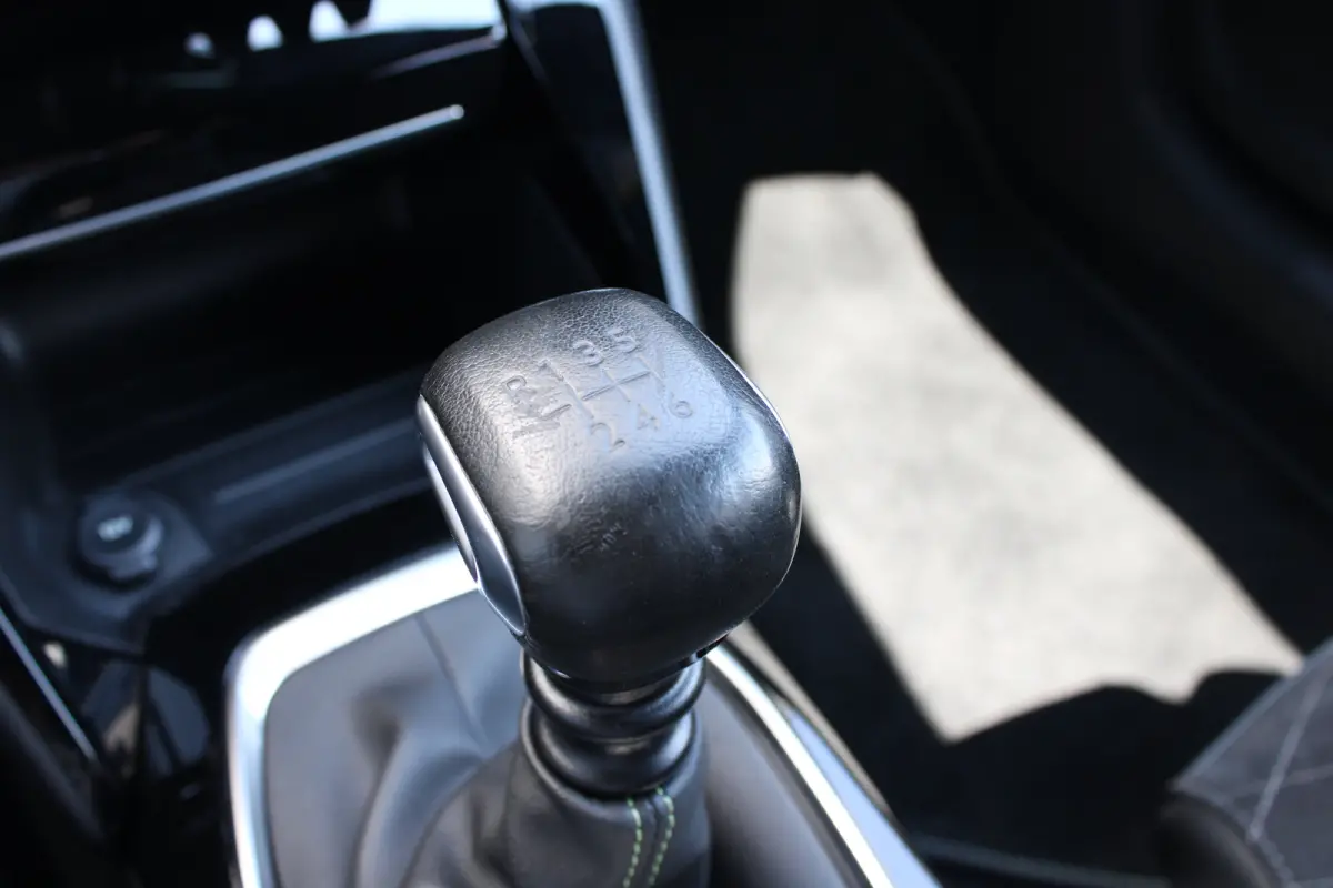 1.2 PureTech GT Pack | Navigatie | Camera | Stoelverwarming | Trekhaak | Alcantara | NL auto | Apple Carplay |