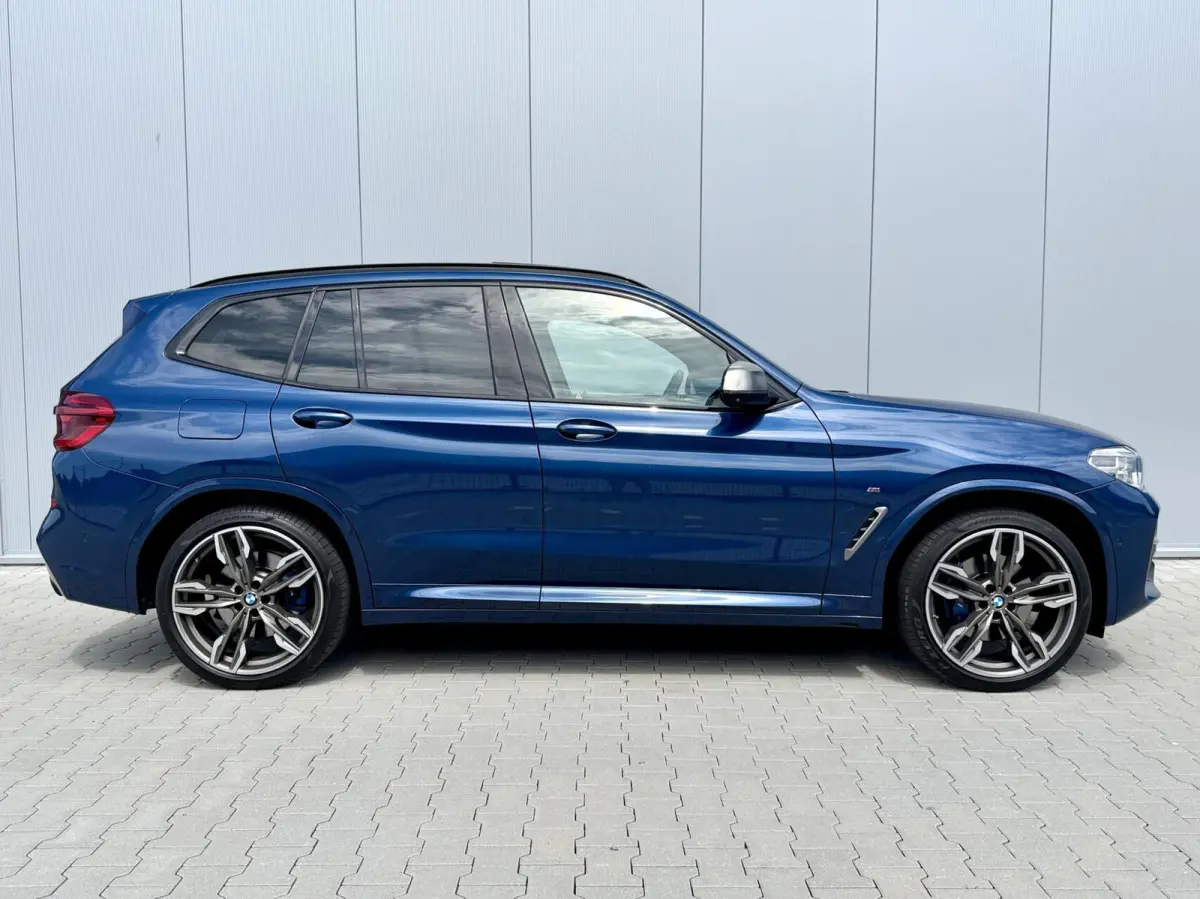 M40i xDrive High Executive - Phytonic Blue Pearl Metallic