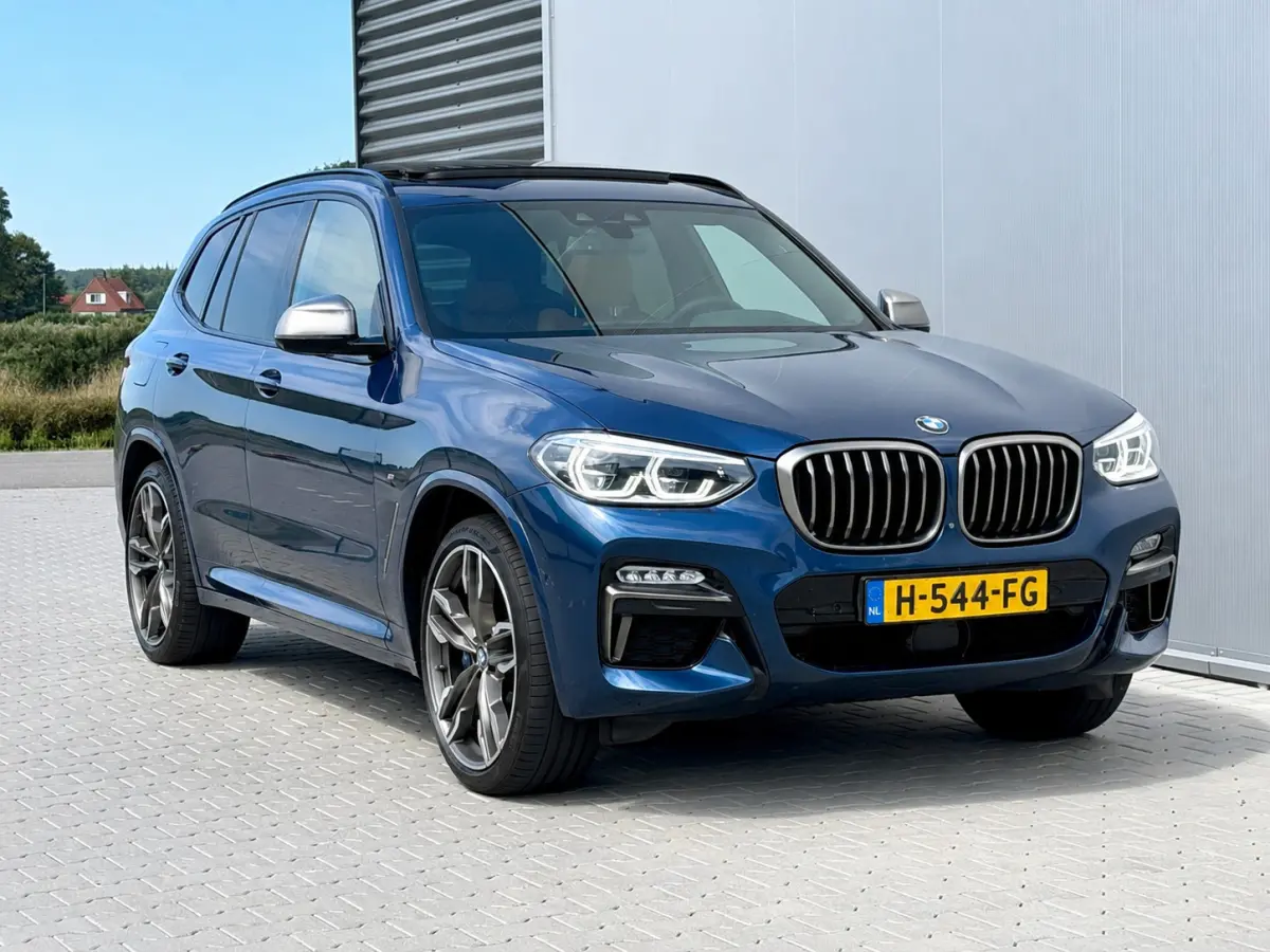 M40i xDrive High Executive - Phytonic Blue Pearl Metallic