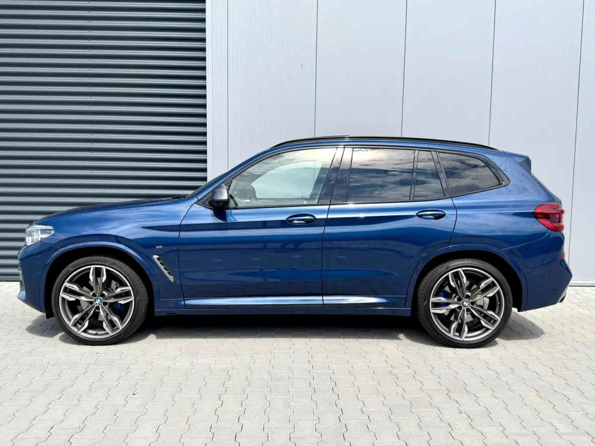 M40i xDrive High Executive - Phytonic Blue Pearl Metallic