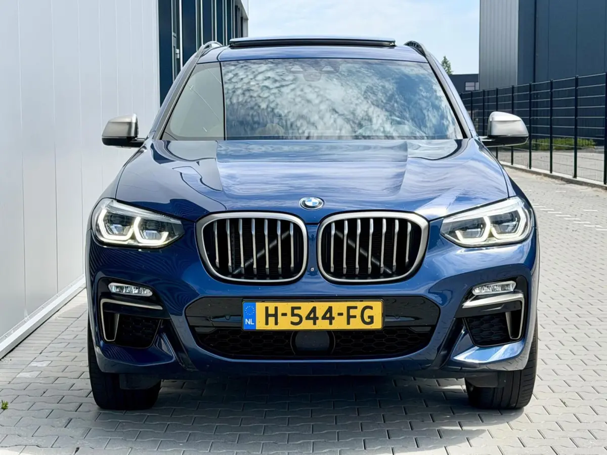 M40i xDrive High Executive - Phytonic Blue Pearl Metallic