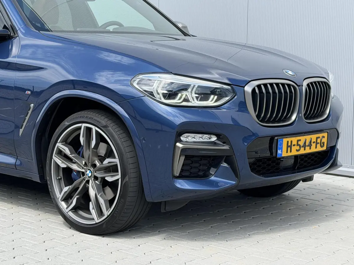 M40i xDrive High Executive - Phytonic Blue Pearl Metallic