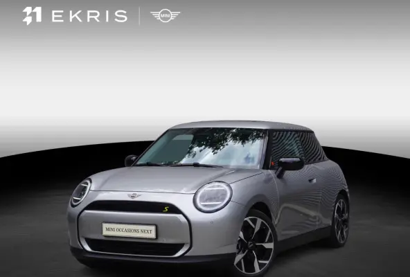 3-deurs SE | Classic Uitvoering | Glazen panoramadak | Pakket M | Elektrisch verwarmde voorstoelen | Stuurwielrand verwarmd | MINI Head-Up Display