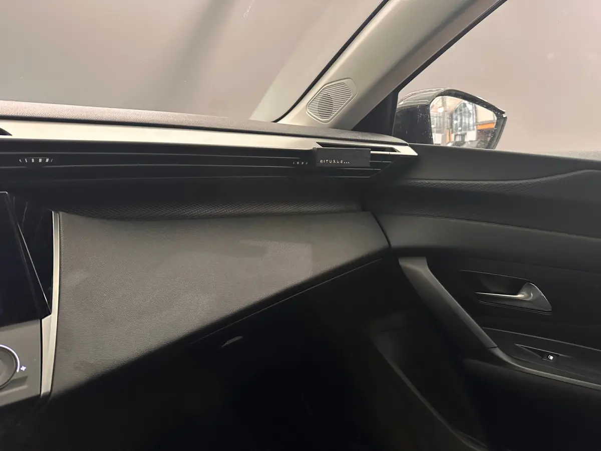 1.2 PureTech Active Pack Business Afneembare Trekhaak | 16" Lichtmetaal | Cruise | Parkeersensoren achter | Airco | Apple Carplay/Android Auto | Cruise control