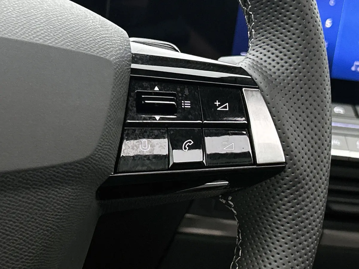 1.2 Turbo GS VOL!!! (Dealer OndH, Fabrieksgarantie, Pano, Carplay, Camera, Head-up, Stuur+Stoel Ver, Etc)
